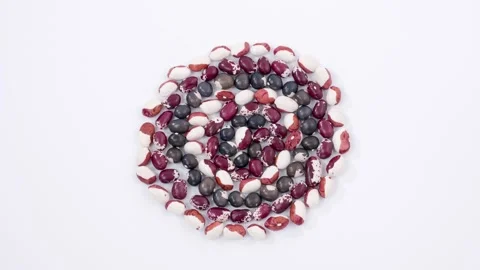 Multicoloured beans in circles 库存影片 152930236