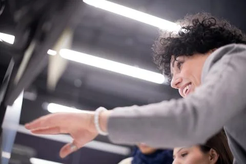 Multiethnics team of software developers working together 库存照片