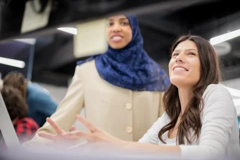 Multiethnics team of software developers working together 库存照片