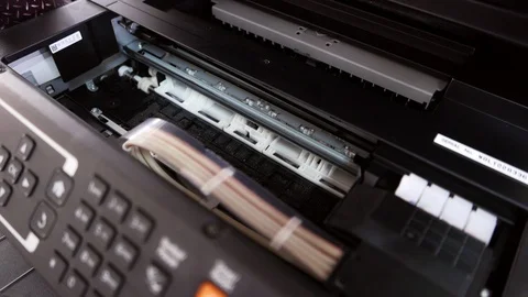 Multifunction printers are working in the workplace. 動画素材 87247721