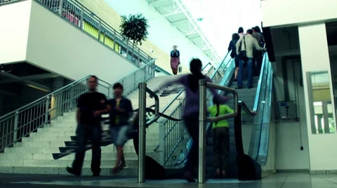 Multilevel shopping mall, time lapse 動画素材 7749329