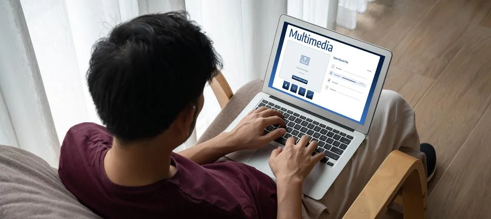 Multimedia cloud computing storage for uploading and store files online snugly Foto stock