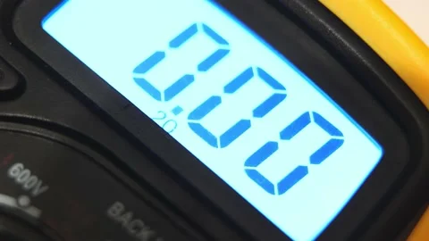 Multimeter digital screen close up changing electrical voltage 스톡 동영상 158370392