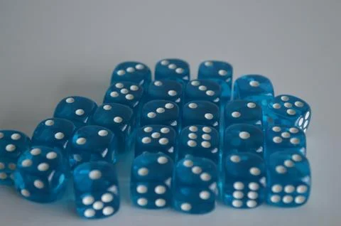 Multiple blue plastic arcylic d6 six sided die dice variable focus Stockfoto's