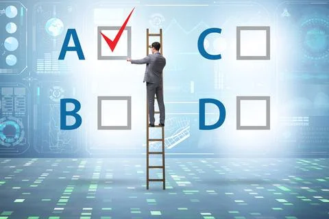 Multiple choice test question concept with business people Stockfoto's