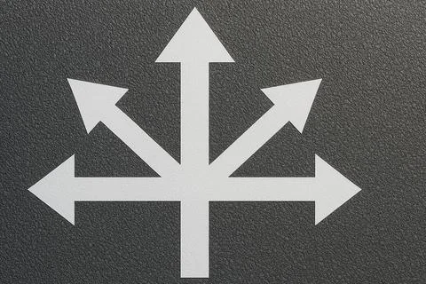 Multiple Direction Arrows on Asphalt – Concept of Choices and Decisions Stock Illustration