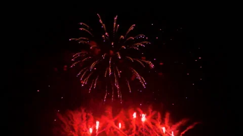 Multiple fireworks explosion 動画素材 64186466