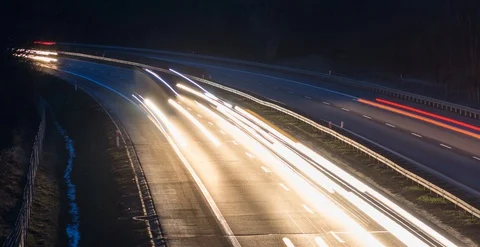Multiple lane highway - night traffic timelapse 库存影片 128176210