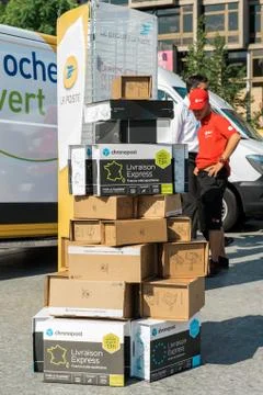 Multiple Parcel delivery box one above another Stockfoto's