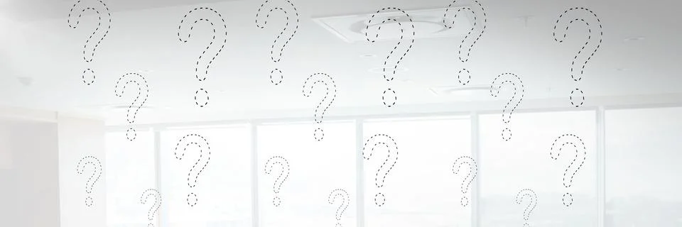 Multiple question marks against a white office building background, abstract Fotos de archivo