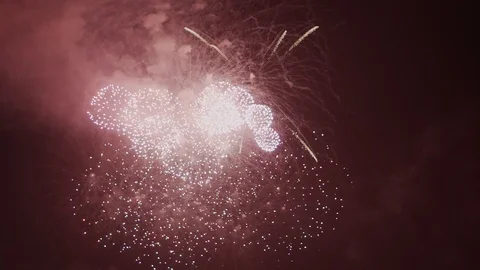 Multiple slow-motion firework explosions Vídeo Stock 110713096