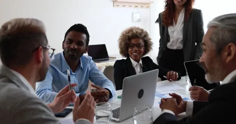 Multiracial business people working inside bank office 库存影片 172537585