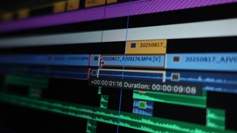 Multitrack timeline with audio and video in editing program. 库存影片 315447966