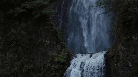 Multnomah Falls SlowMo Tight Shot | Columbia River Gorge, Oregon Stock Footage 119936202