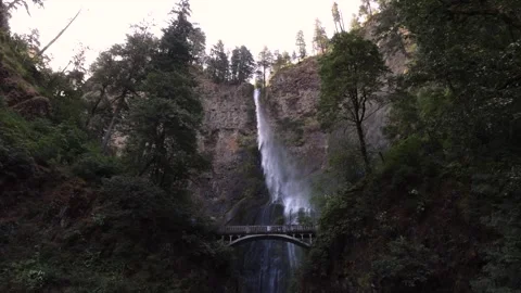 MultnomahFalls 2 Video stock 288252632
