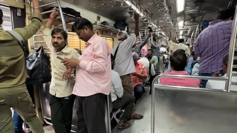 Mumbai Local Train Coach Packed With Passengers 4K Video 스톡 동영상 347024151