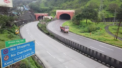 Mumbai Pune Expressway Vídeos de archivo 140989758