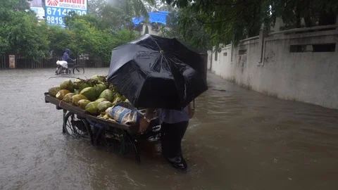 Mumbai Rains Video stock 92068751