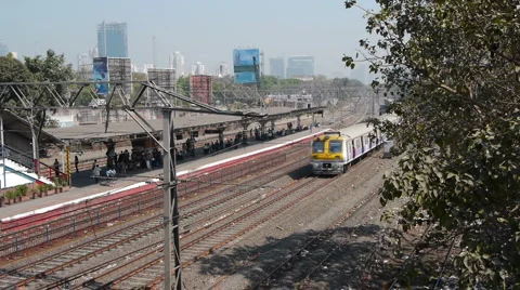 Mumbai train 1 스톡 동영상 5013440