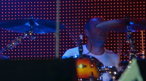 Mumiy Troll live performance at the rock festival The Best City.UA Vídeos de archivo 32141289