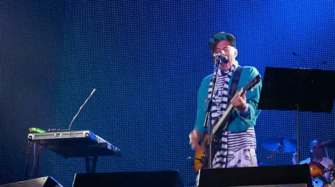 Mumiy Troll live performance at the rock festival The Best City.UA Vídeos de archivo 32158769