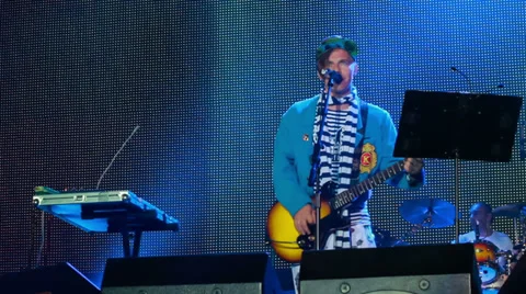Mumiy Troll live performance at the rock festival The Best City.UA Vídeos de archivo 32195257