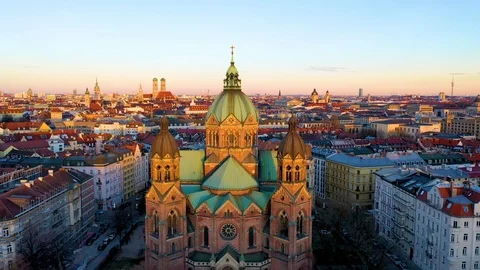 Munich cathedral drone video 動画素材 126324378