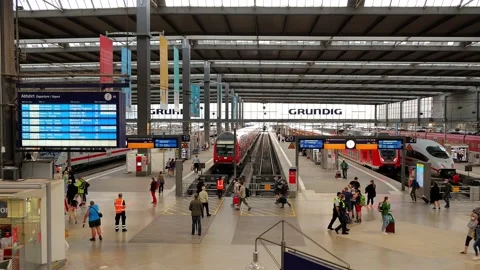 Munich Central Train station in the city center - MUNICH, GERMANY - JUNE 03 库存影片 155297690