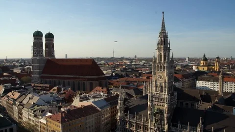 Munich skyline at sunset. Old town Hall and Frauenkirche Stock Footage 89134277