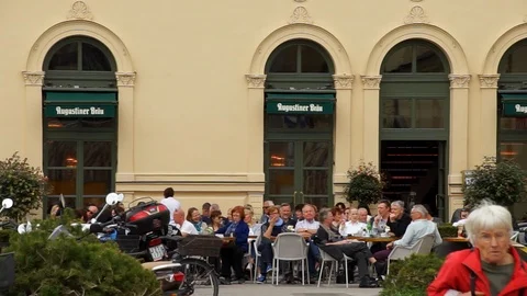 Munich streets, sidewalk cafe Video stock 88487939