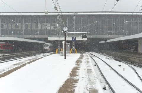 Munich train station in the snow Foto stock