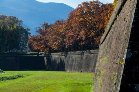 Mura di Lucca in autunno Stock Photos