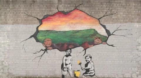 Mural on Peace Wall, Belfast Stock Footage 891015