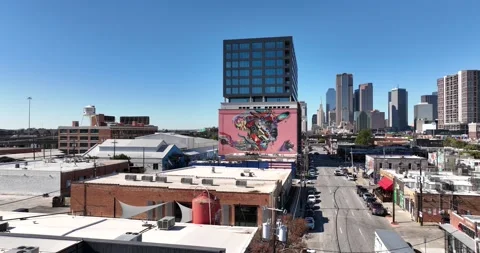 Mural Wall And Downtown Skyline From Deep Ellum Vídeo Stock 222172108