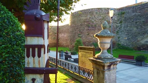 Muralla lugo romano Stockbeeldmateriaal 252204381