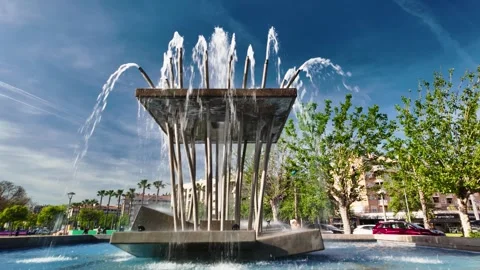 Murcia Spain 01 May 2026 Modern Water Fountain in Square Under Clear Blue Sky Vídeos de archivo 333311464