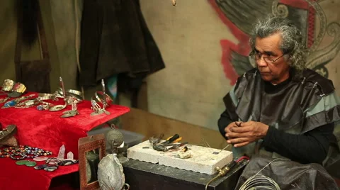 MURCIA, SPAIN-MARCH: Man making coin  in  a medieval market on March 库存影片 61282300