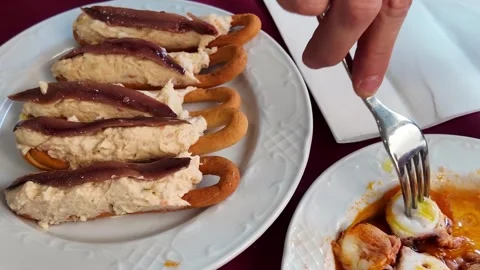 Murcian Marinera Tapas and Octopus Plate in Traditional Spanish Restaurant 스톡 동영상 332440793