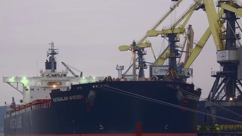 Murmansk.Coal loading on a ship. Stock-Footage 99267906