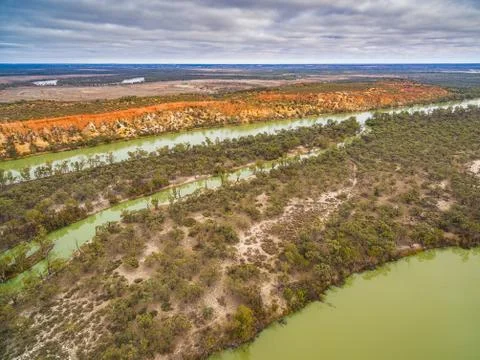 Murray River eroding sandstone cliffs in South Australia Foto stock