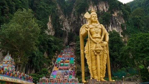 Murugan Statue Outside the Batu Caves Dolly In Video stock 114228985