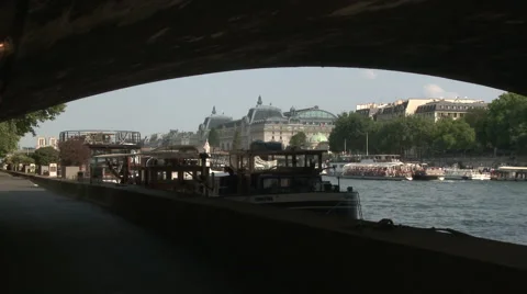 Musee d'Orsay Through Pont de la Concorde Stock Footage 52810701