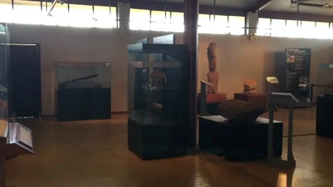 Museum Exhibit of Rapa Nui Artifacts, Hanga Roa, Rapa Nui, Chile 1080p 스톡 동영상 160007952