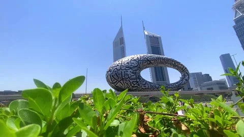 Museum of the Future Outside View From Sheikh Zayed Road Vidéo 277541180