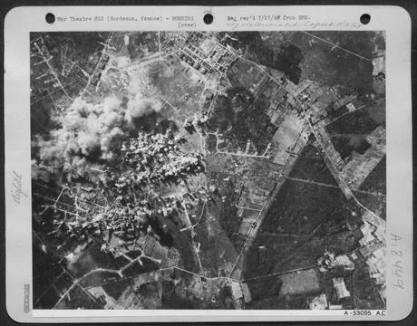 Mushrooming bombs explode on dispersal and landing areas.-FRANCE Copyright... Foto stock