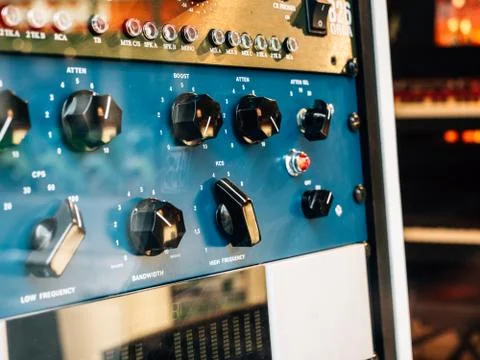 Music amplifier with multiple knobs Foto stock