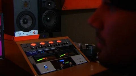 Music recording studio 動画素材 127676374