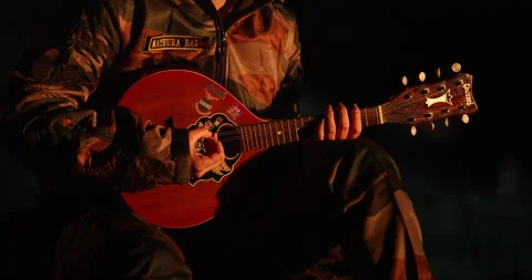 Musician with Guitar Vidéo 340124517