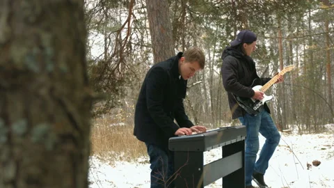 Musicians in the forest. Видео 123816913