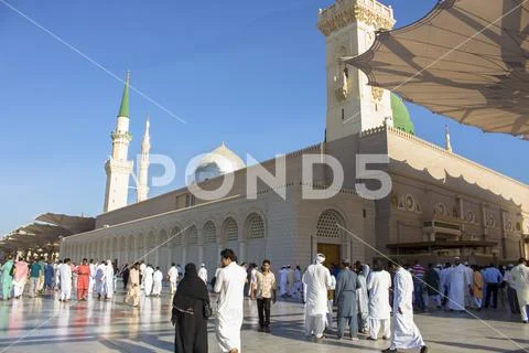Muslim pilgrims visiting the beautiful Nabawi Mosque, the Prophet mosque Stock Photos